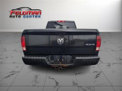 2018 RAM 1500 Tradesman  4x4 - Photo 4 - Greensburg, IN 47240-9353