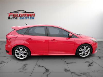2016 Ford Focus ST   - Photo 8 - Greensburg, IN 47240-9353