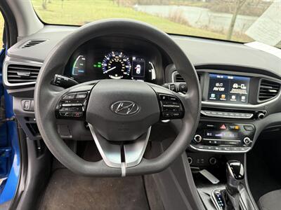 2018 Hyundai IONIQ Hybrid Blue   - Photo 10 - Greensburg, IN 47240-9353