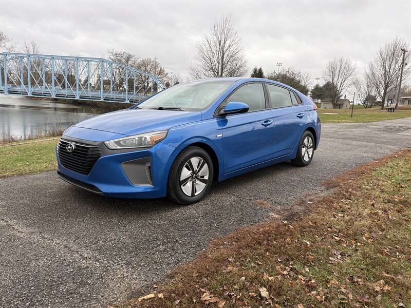 2018 Hyundai IONIQ Hybrid Blue  