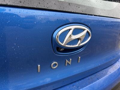2018 Hyundai IONIQ Hybrid Blue   - Photo 17 - Greensburg, IN 47240-9353
