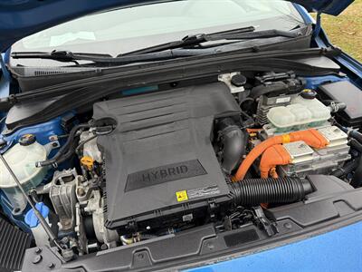 2018 Hyundai IONIQ Hybrid Blue   - Photo 12 - Greensburg, IN 47240-9353