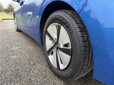 2018 Hyundai IONIQ Hybrid Blue   - Photo 13 - Greensburg, IN 47240-9353