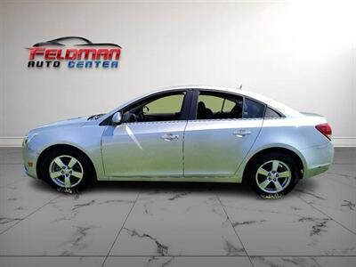 2013 Chevrolet Cruze 1LT Auto   - Photo 2 - Greensburg, IN 47240-9353