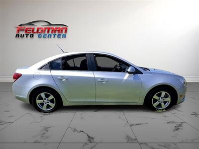 2013 Chevrolet Cruze 1LT Auto   - Photo 6 - Greensburg, IN 47240-9353