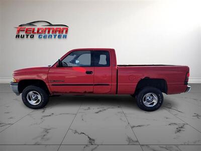 2001 Dodge Ram 1500 SLT  Laramie - Photo 2 - Greensburg, IN 47240-9353