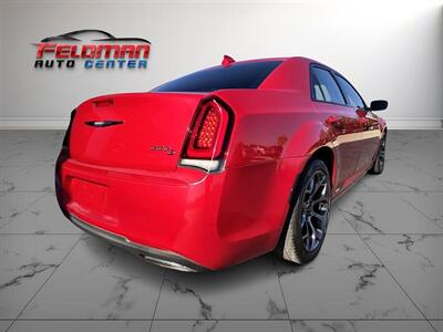 2015 Chrysler 300 S   - Photo 6 - Greensburg, IN 47240-9353