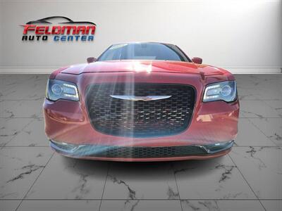 2015 Chrysler 300 S   - Photo 8 - Greensburg, IN 47240-9353