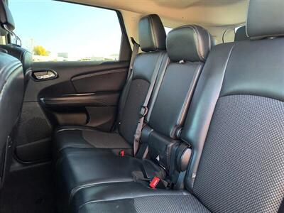 2019 Dodge Journey Crossroad   - Photo 18 - Greensburg, IN 47240-9353