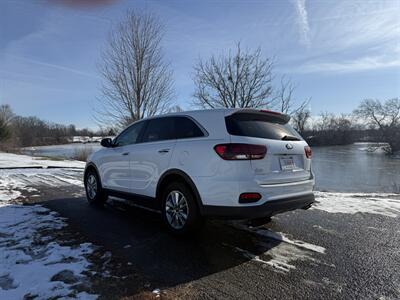 2019 Kia Sorento LX V6   - Photo 7 - Greensburg, IN 47240-9353