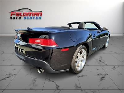 2015 Chevrolet Camaro LT  Convertible - Photo 5 - Greensburg, IN 47240-9353