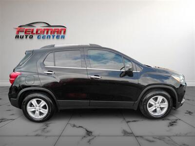 2020 Chevrolet Trax LT   - Photo 8 - Greensburg, IN 47240-9353