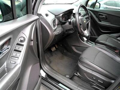 2020 Chevrolet Trax LT   - Photo 15 - Greensburg, IN 47240-9353