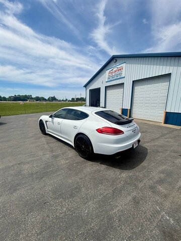 2015 Porsche Panamera 4S - Photo 6 - Greensburg, IN 47240-9353