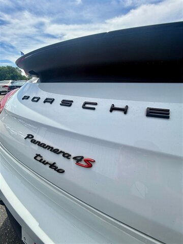 2015 Porsche Panamera 4S - Photo 11 - Greensburg, IN 47240-9353