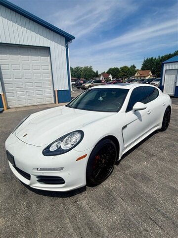 2015 Porsche Panamera 4S  
