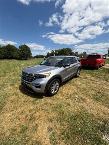 2020 Ford Explorer XLT - Photo 2 - Greensburg, IN 47240-9353