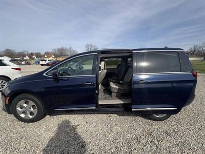 2017 Chrysler Pacifica Touring L Plus - Photo 3 - Greensburg, IN 47240-9353