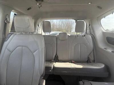 2017 Chrysler Pacifica Touring L Plus - Photo 6 - Greensburg, IN 47240-9353
