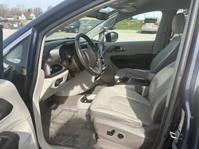 2017 Chrysler Pacifica Touring L Plus - Photo 4 - Greensburg, IN 47240-9353