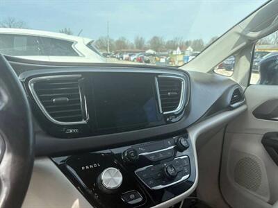 2017 Chrysler Pacifica Touring L Plus - Photo 13 - Greensburg, IN 47240-9353
