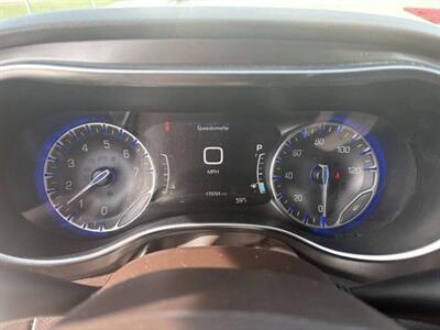 2017 Chrysler Pacifica Touring L Plus - Photo 5 - Greensburg, IN 47240-9353