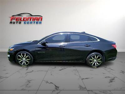 2020 Chevrolet Malibu LT   - Photo 2 - Greensburg, IN 47240-9353