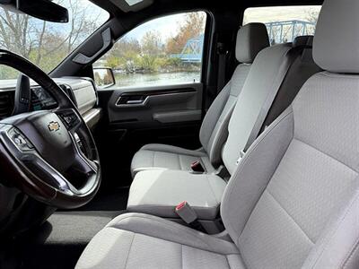 2023 Chevrolet Silverado 1500 LT   - Photo 15 - Greensburg, IN 47240-9353