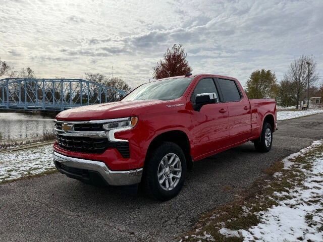2023 Chevrolet Silverado 1500 LT   - Photo 1 - Greensburg, IN 47240-9353