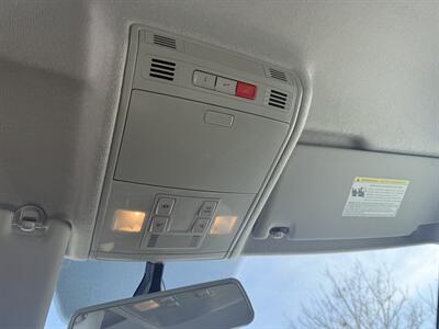 2018 Volkswagen Tiguan 2.0T SE 4Motion   - Photo 13 - Greensburg, IN 47240-9353