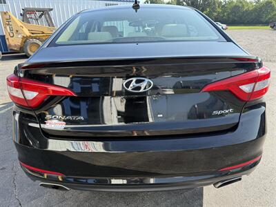 2015 Hyundai SONATA Sport   - Photo 20 - Greensburg, IN 47240-9353