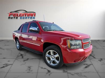 2011 Chevrolet Avalanche LTZ   - Photo 9 - Greensburg, IN 47240-9353