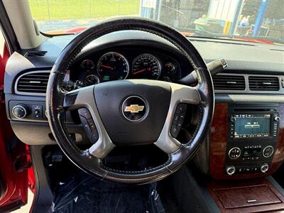 2011 Chevrolet Avalanche LTZ   - Photo 17 - Greensburg, IN 47240-9353