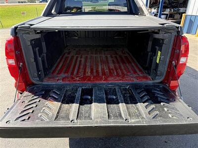 2011 Chevrolet Avalanche LTZ   - Photo 28 - Greensburg, IN 47240-9353