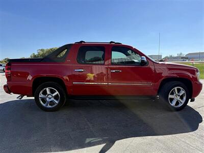 2011 Chevrolet Avalanche LTZ - Photo 8 - Greensburg, IN 47240-9353