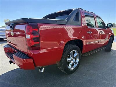 2011 Chevrolet Avalanche LTZ - Photo 7 - Greensburg, IN 47240-9353