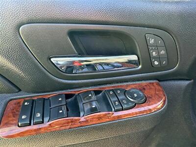 2011 Chevrolet Avalanche LTZ   - Photo 14 - Greensburg, IN 47240-9353