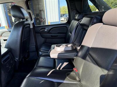 2011 Chevrolet Avalanche LTZ   - Photo 33 - Greensburg, IN 47240-9353