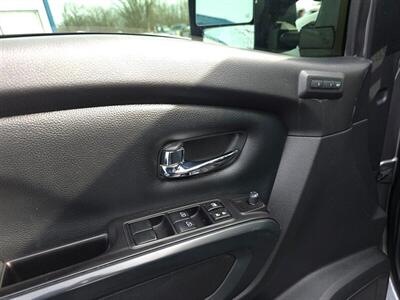 2019 Nissan Titan XD SL  Midnight Edition - Photo 12 - Greensburg, IN 47240-9353