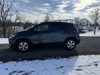 2020 Chevrolet Trax LS - Photo 2 - Greensburg, IN 47240-9353