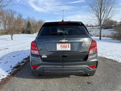 2020 Chevrolet Trax LS - Photo 4 - Greensburg, IN 47240-9353