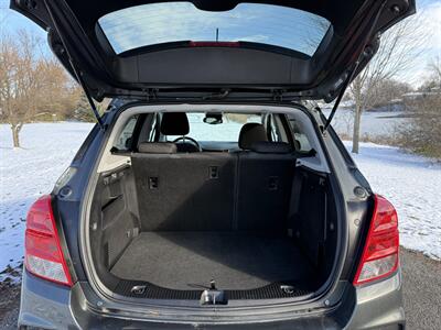 2020 Chevrolet Trax LS - Photo 11 - Greensburg, IN 47240-9353