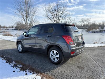 2020 Chevrolet Trax LS - Photo 3 - Greensburg, IN 47240-9353