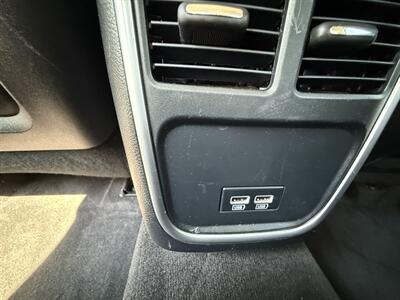 2018 Chrysler 300 Touring L   - Photo 24 - Greensburg, IN 47240-9353