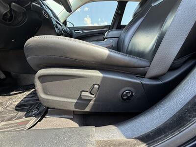 2018 Chrysler 300 Touring L   - Photo 22 - Greensburg, IN 47240-9353