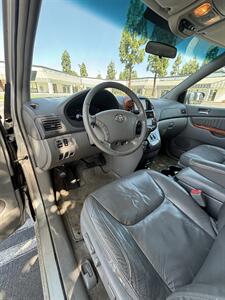 2008 Toyota Sienna XLE - Photo 10 - Riverside, CA 92505