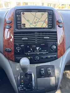 2008 Toyota Sienna XLE - Photo 8 - Riverside, CA 92505