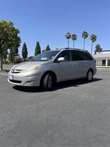 2008 Toyota Sienna XLE - Photo 3 - Riverside, CA 92505