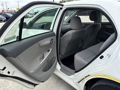 2010 Toyota Corolla LE   - Photo 10 - Riverside, CA 92505