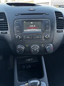 2016 Kia Forte LX   - Photo 9 - Riverside, CA 92505